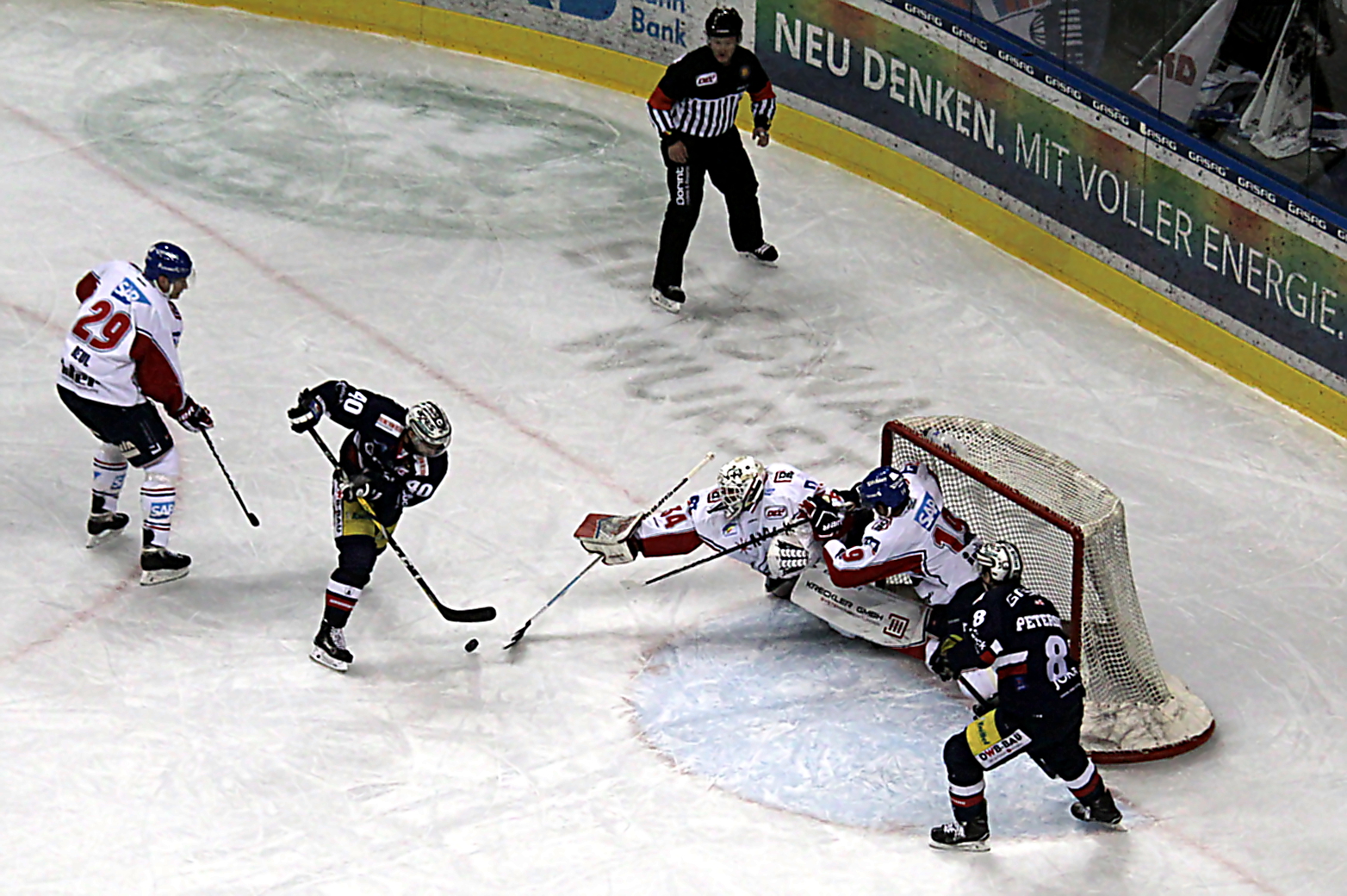 DEL Playoffs – Eisbären Sieg gegen Mannheim mit Bildergalerie