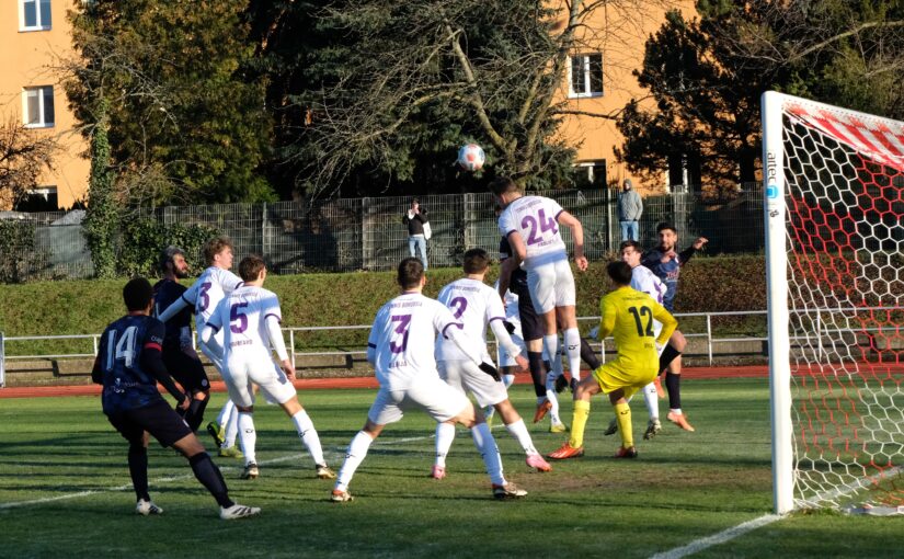 Uzuner überrascht TeBe-Torwart Dyck mit klasse Heber