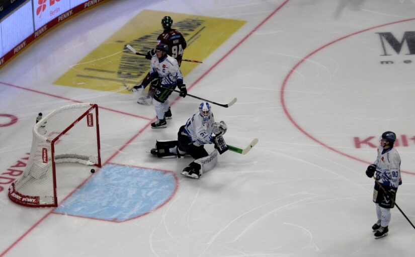Eisbären starten mit Sieg in die Saison